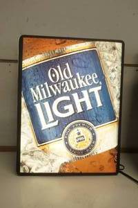 lot 393 image: Old Milwaukee Light