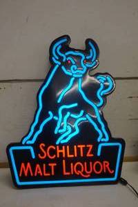 lot 394 image: Schlitz Malt Liquor Lighted Sign