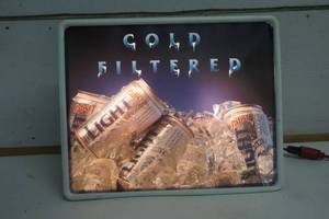 lot 403 image: Pabst Light Beer Lighted sign Wall Display