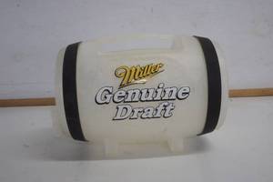 lot 427 image: Miller Genuine Draft 64oz Ice Keg