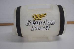 lot 432 image: Miller Genuine Draft 64oz Ice Keg