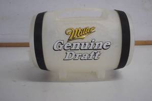 lot 434 image: Miller Genuine Draft 64oz Ice Keg