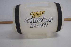 lot 438 image: Miller Genuine Draft 64oz Ice Keg