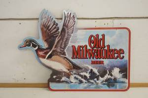 lot 654 image: Old Milwaukee Metal Sign with a Duck