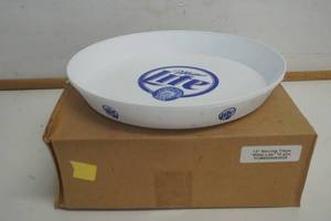 lot 720 image: Plastic Lite 13 Serving Trays case of 10
