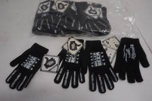 lot 724 image: Right Handed Beer Drinking Glove