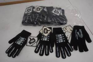 lot 725 image: Right Handed Beer Drinking Glove