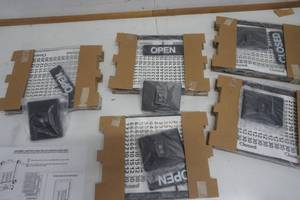 lot 732 image: Miller Open & Closed Signs box of 5