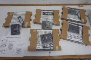 lot 733 image: Miller Open & Closed Signs box of 5