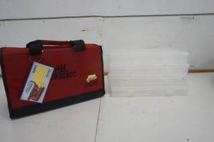 lot 746 image: Old Milwaukee Fishing Plano Box