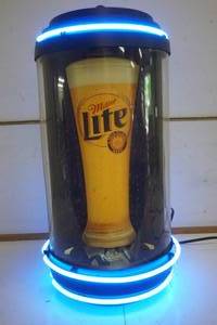 lot 760 image: Miller Lite Spinning Display