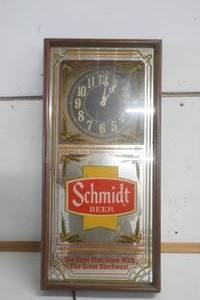 lot 898 image: Schmidt Beer Clock