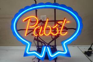 lot 2 image: Pabst Neon Bear Sign 21x21