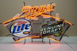 lot 16 image: Miller LightMiller Genuine Draft Neon Light 49 x 27
