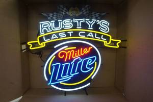 lot 18 image: Rustys Last Call Miller Light Neon Beer Sign 28 x 27