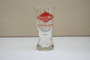 lot 75 image: 1976 Grain Belt 120z Beer Glasses