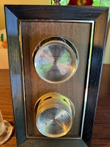 lot 54 image: Weather Station - Galileo thermometer and Humidity and Temperature Gauge