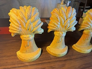 lot 61 image: Trio of Decorative Wheat Stack Decor