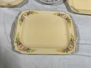 lot 95 image: Collection of Three Homer Laughlin Platters and Four Vintage PlatesPlatters (additional information below)