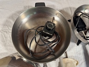 lot 101 image: Vintage Faberware Electric Fry Pans 10 and 12