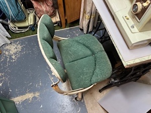 lot 149 image: Vintage Dressmaker Sewing Machine, Stand and Chair included