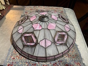 lot 84 image: Tiffany Style Lamp Shade