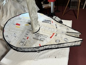 lot 173 image: Millenium Falcon Kite