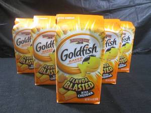 lot 384 image: (C-1) 6 Bags Goldfish Baked Snack Crackers 6.6oz Best by March 2024