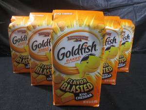 lot 385 image: (C-1) 6 Bags Goldfish Baked Snack Crackers 6.6oz Best by March 2024