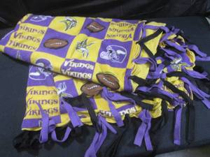lot 411 image: (EW6) Large Vikings Tie Blanket - Needs Washing