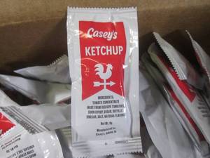lot 428 image: (BR3) 200 Pouches of Ketchup Best by July 2024
