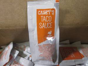 lot 435 image: (BR3) 200 Pouches of Taco Sauce Best by June 2024