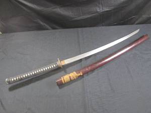 lot 7 image: (RM1) Katana Damascus Steel Blade Sword - Hilt Coming Loose - Valued At $100 -  Sword 42 Overall Length