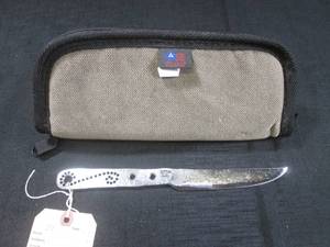 lot 18 image: (EC1) Brute de Forge 5 Hand Forged in New Zealand with Zipper Case - Valued at $200 - Knife 10 58 Overall Length