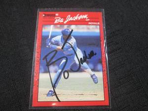 lot 45 image: (CNTR) Signed 1989 Leaf Donruss90 Bo Jackson Card #61 in Sleeve