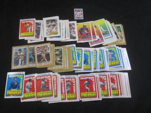lot 60 image: (CNTR) Assortment of Mini Baseball Cards