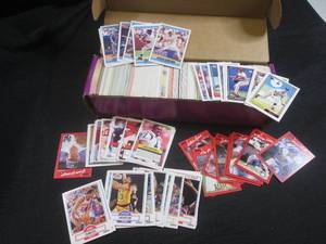 lot 68 image: (CS) Box of Assorted Sports Cards...