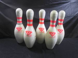 lot 96 image: (EW6) 5 Bowling Pins ...