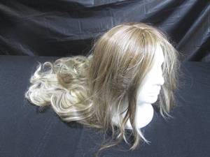 lot 120 image: (EC1) Wig - No Tags  Details - Foam Head Not Included