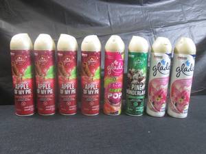 lot 131 image: (CSB) 8 Cans Assorted Glade Spray