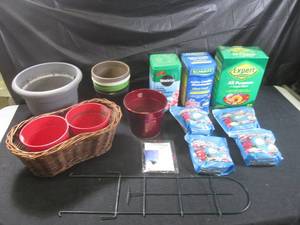 lot 176 image: (EW3) Assorted Plant Food and Planters