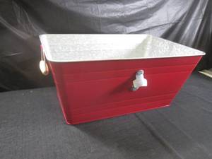lot 193 image: (EW4) Metal Red Exterior BeverageIce Tub with Bottle Opener 22 12 x 15 x 9 34 H