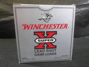 lot 239 image: (BSB) Box of 25 Rounds Winchester 12 Gauge Super X Lead Shot Game Loads