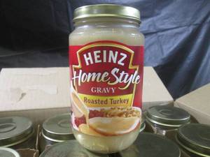 lot 325 image: (B-1) 12 Jars Heinz Home Style Roasted Turkey Gravy 12oz Best by Jan 2024