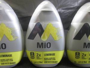 lot 343 image: (B-1) 4 MiO Lemonade Liquid Water Enhancer 3.24oz Best by March 2024