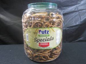 lot 362 image: (B-3) Large Container of Sourdough Original Pretzels 52oz (3 lb 4 oz) Best by May 2024