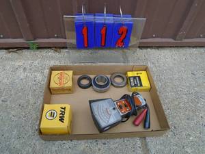 Flat of dwelltach & bearings. As shown.