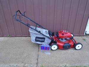 Toro personal pace recycler 6.5 hp with bag. Tested & works. As shown.