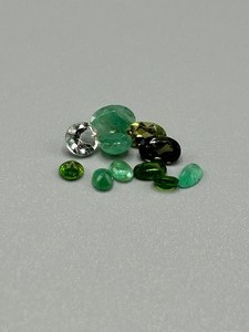 4.86 Carat Emerald, Diopside, Quartz, Various Gemstones Mixed Cut - Assorted Lot of Loose Green Stones