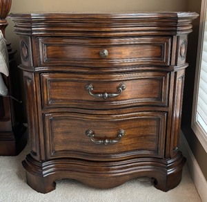 lot 7 image: Casa Cristina Collection Nightstands